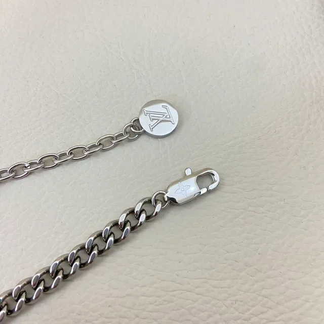 Louis Vuitton Monogram Chain Silver Black Chunky Curb Enamel-Charm Embellished Necklace 3