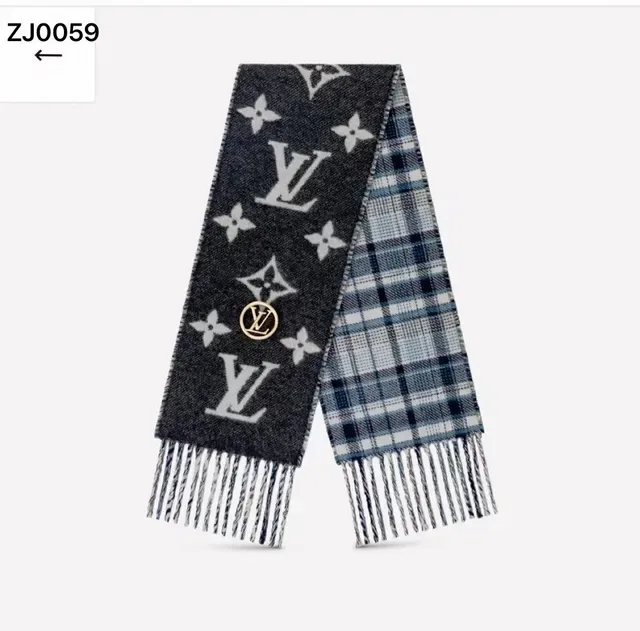 Louis Vuitton Monogram Broche Circulaire en Or Métal Poli 8