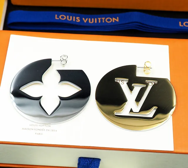 Louis Vuitton Monogram Disc and Flower Motif Earrings 4