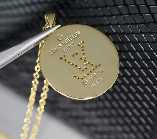 Louis Vuitton Monogram Disc Silver Gold Circular Pendant Pavé-Set Necklace 8