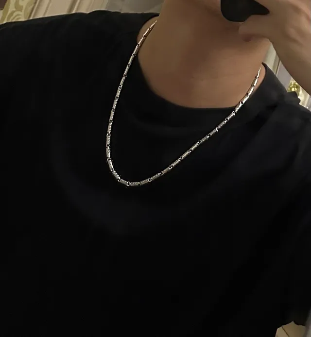 Louis Vuitton Monogram-Embossed Floral Link Necklace 2