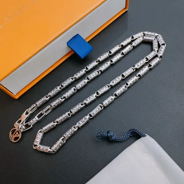 Louis Vuitton Monogram-Embossed Floral Link Necklace 8