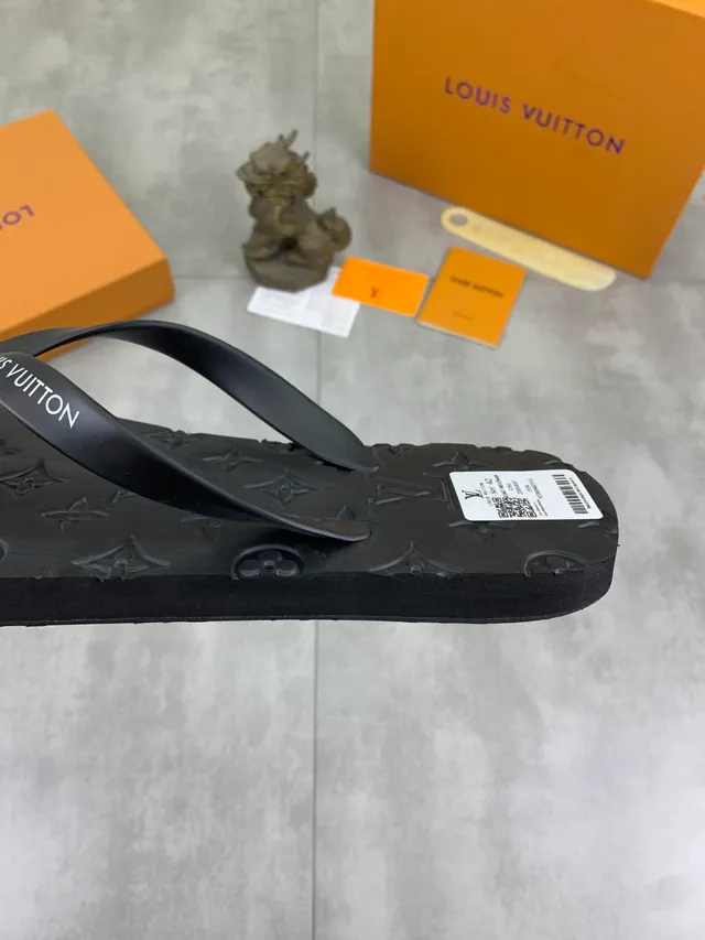 Louis Vuitton Monogram-Embossed Thong Slippers 4
