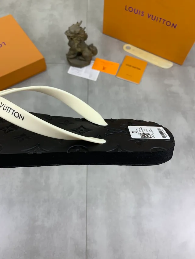 Louis Vuitton Monogram-Embossed Thong Slippers 6