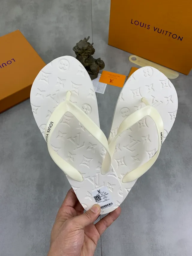 Louis Vuitton Monogram-Embossed Thong Slippers 8