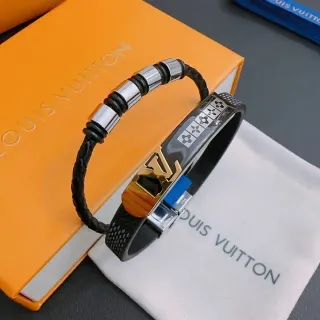 Louis Vuitton Monogram سوارة جلدية مضفرة مع إغلاق زهرة