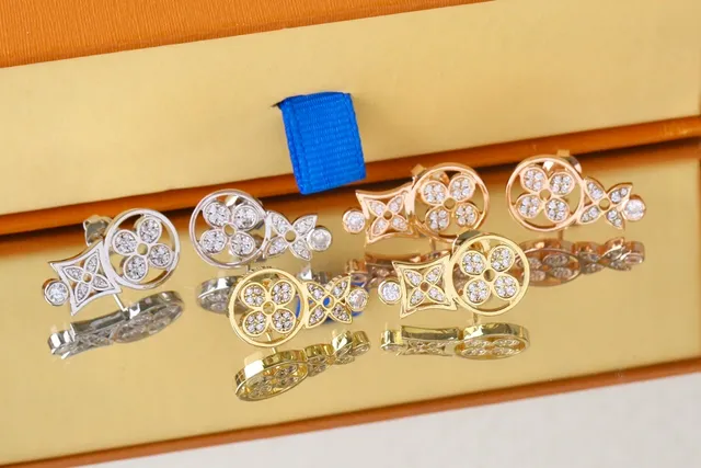 Louis Vuitton Monogram Flower Pavé Crystal Clip-On Earrings 3