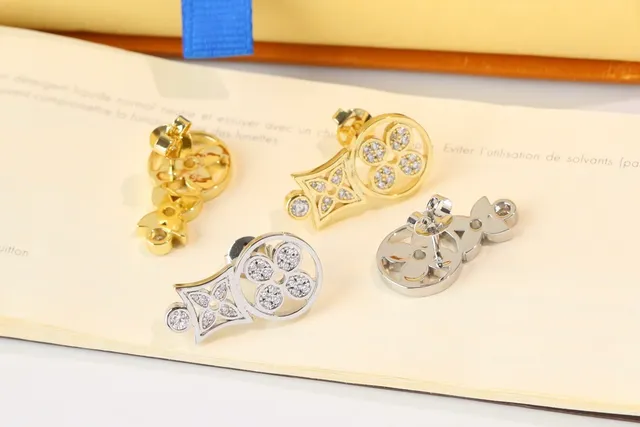 Louis Vuitton Monogram Flower Pavé Crystal Clip-On Earrings 7