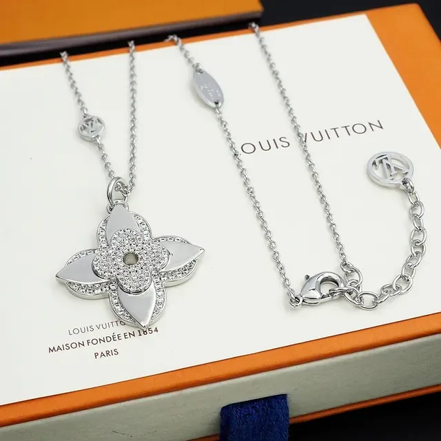 Louis Vuitton Monogram Flower Pavé Crystal Silver-Tone Necklace 5