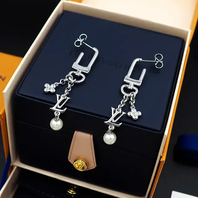 Louis Vuitton Monogram Flower Pearl Drop Earrings 6