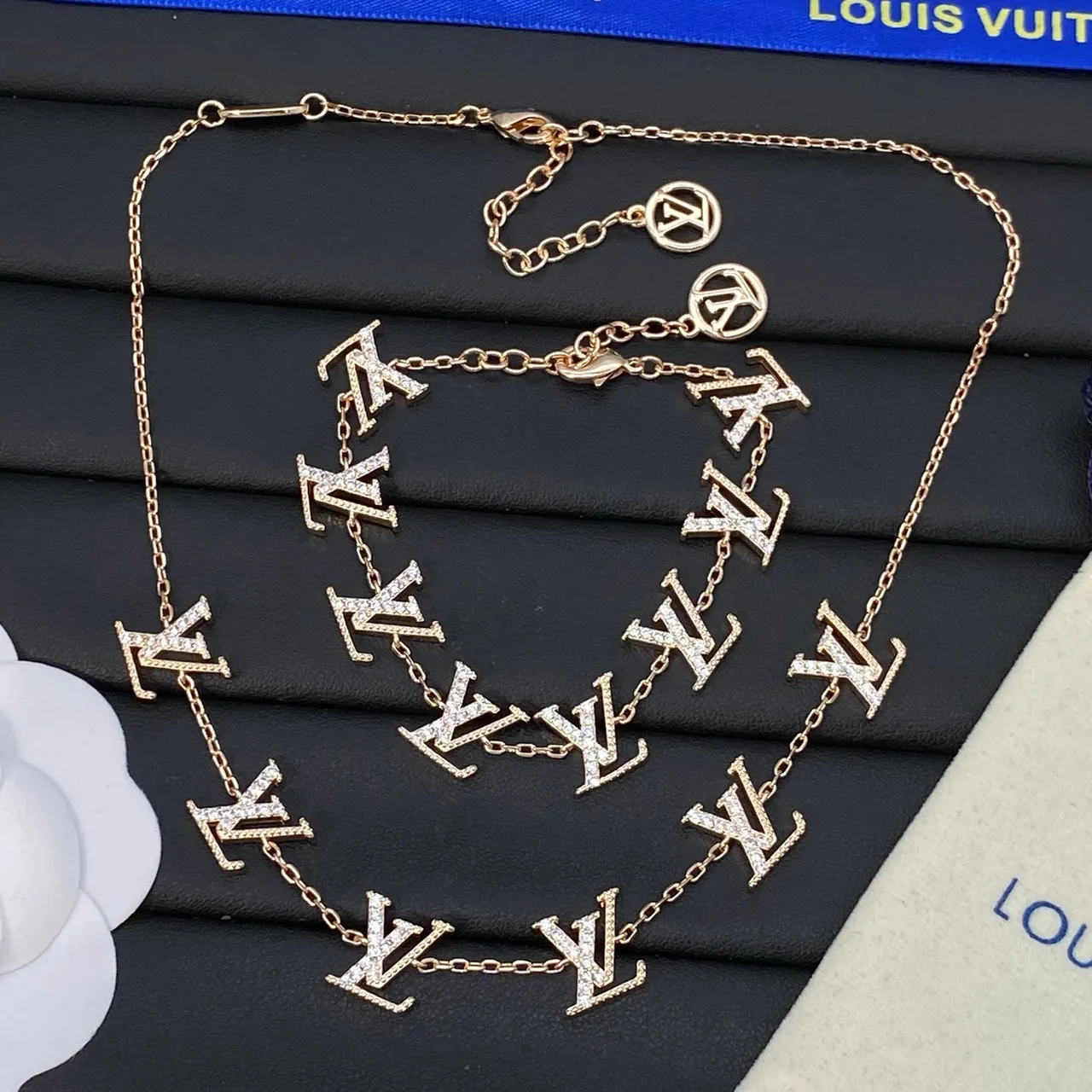 Louis Vuitton Monogram Jewelry Gold White Pavé-Crystal Charms Fine Link Chain Necklace 4