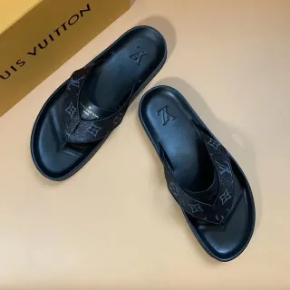 Louis Vuitton impresión de monograma sandalias de tanga negras