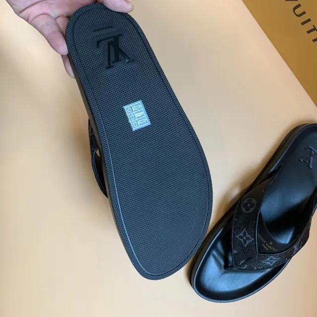 Louis Vuitton Monogram-Print Black Thong Slippers 3