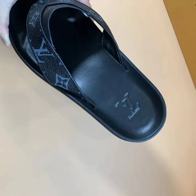 Louis Vuitton Monogram-Print Black Thong Slippers 4