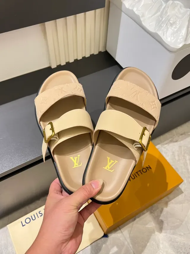 Louis Vuitton Monogram Two-Strap Slide Casual Sandals 3