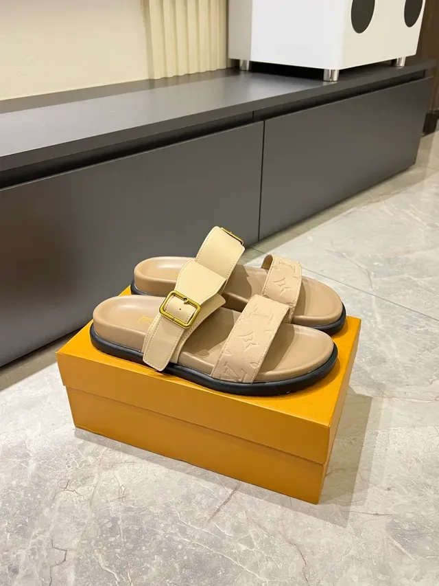 Louis Vuitton Monogram Two-Strap Slide Casual Sandals 13