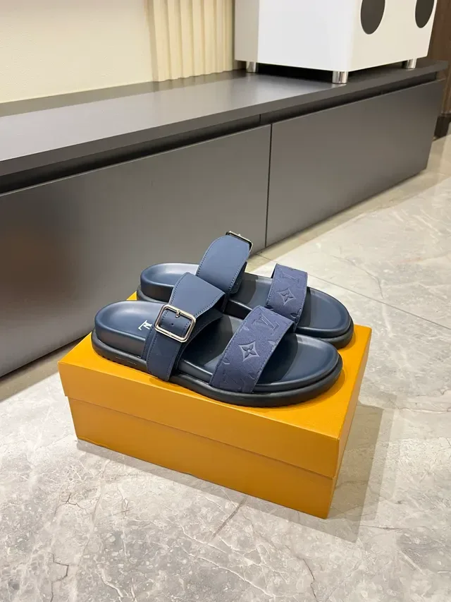 Louis Vuitton Monogram Two-Strap Slide Casual Sandals 20