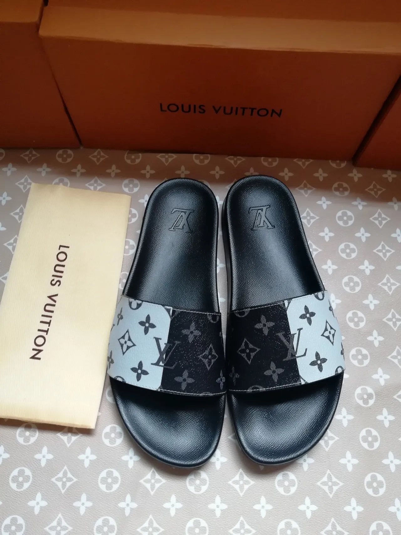 Louis Vuitton Monogram Two-Tone Strap Slippers 2
