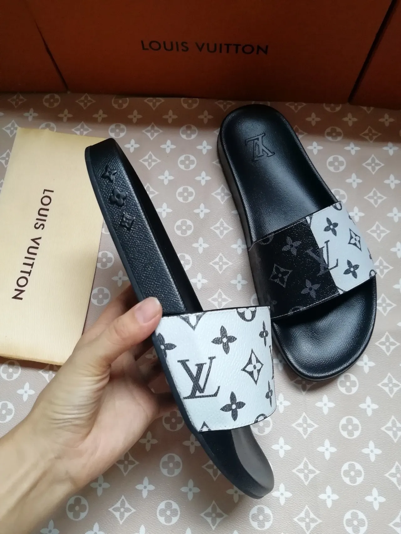Louis Vuitton Monogram Two-Tone Strap Slippers 3
