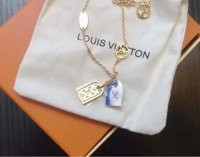 Louis Vuitton Multi-Charm Chain Bracelet Gold Transparent Bracelet 7