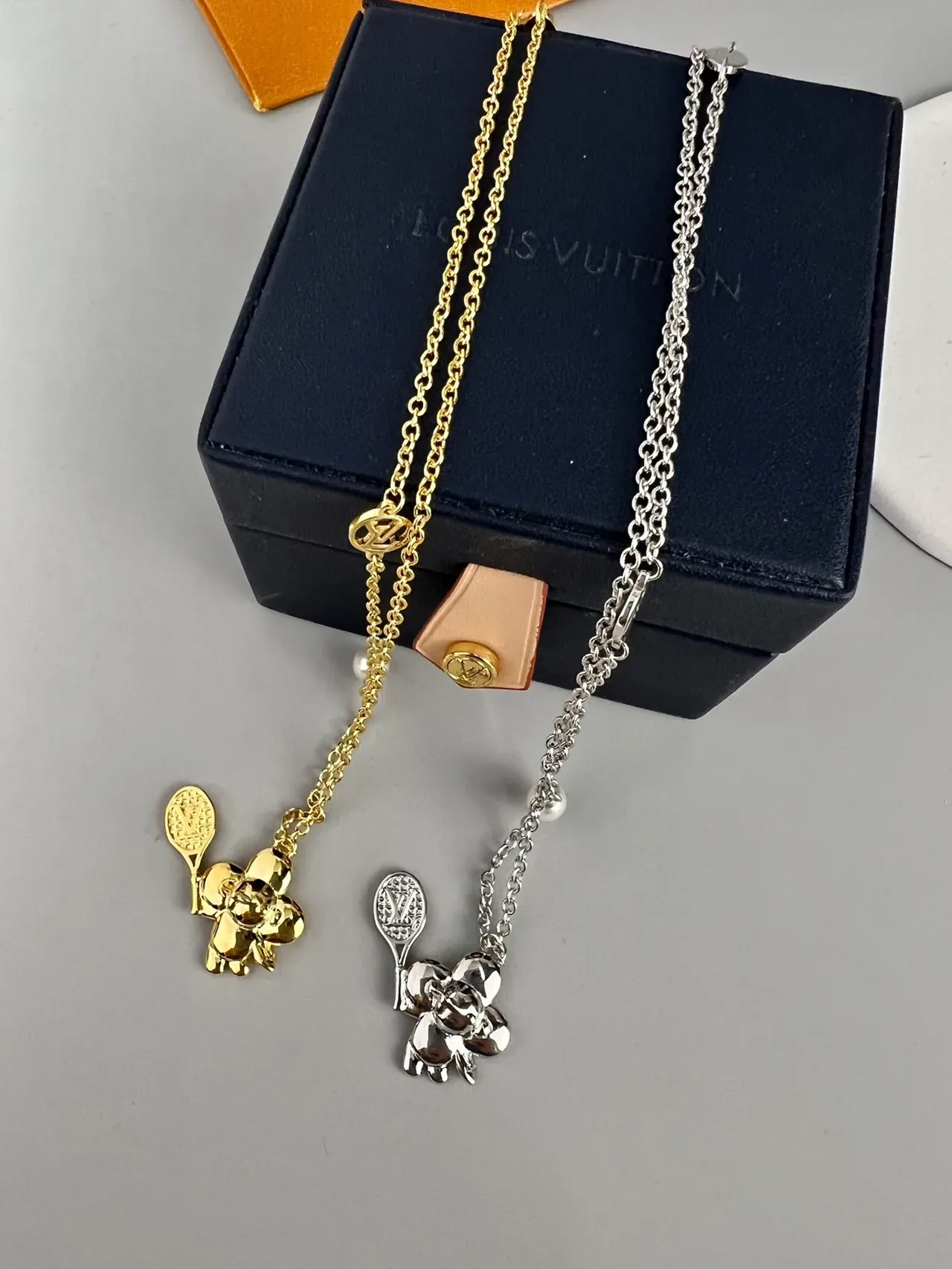 Louis Vuitton Multi-Charm Gold-Tone Pearl Necklace 2