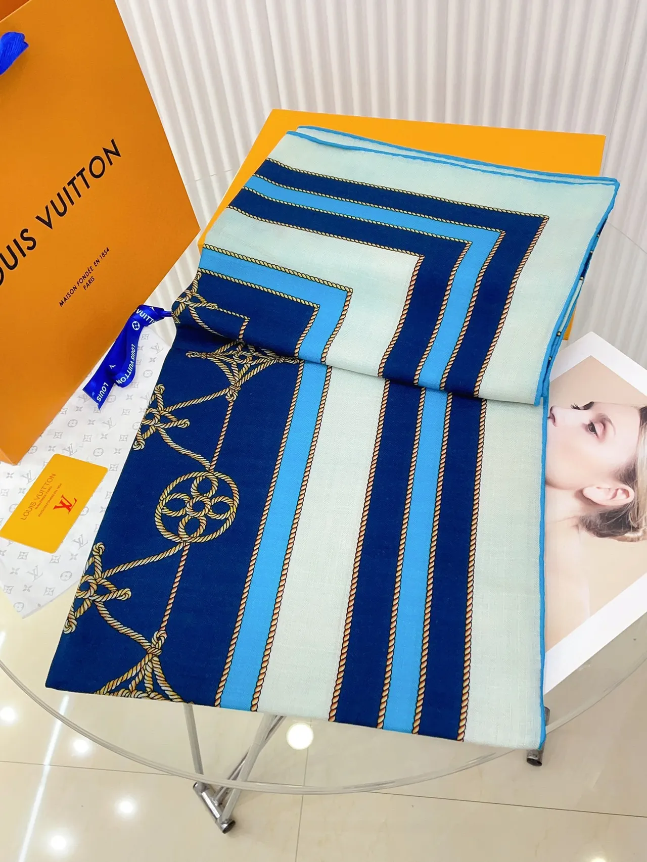 Louis Vuitton Écharpe de Soie à Motif Corde Nautique 6