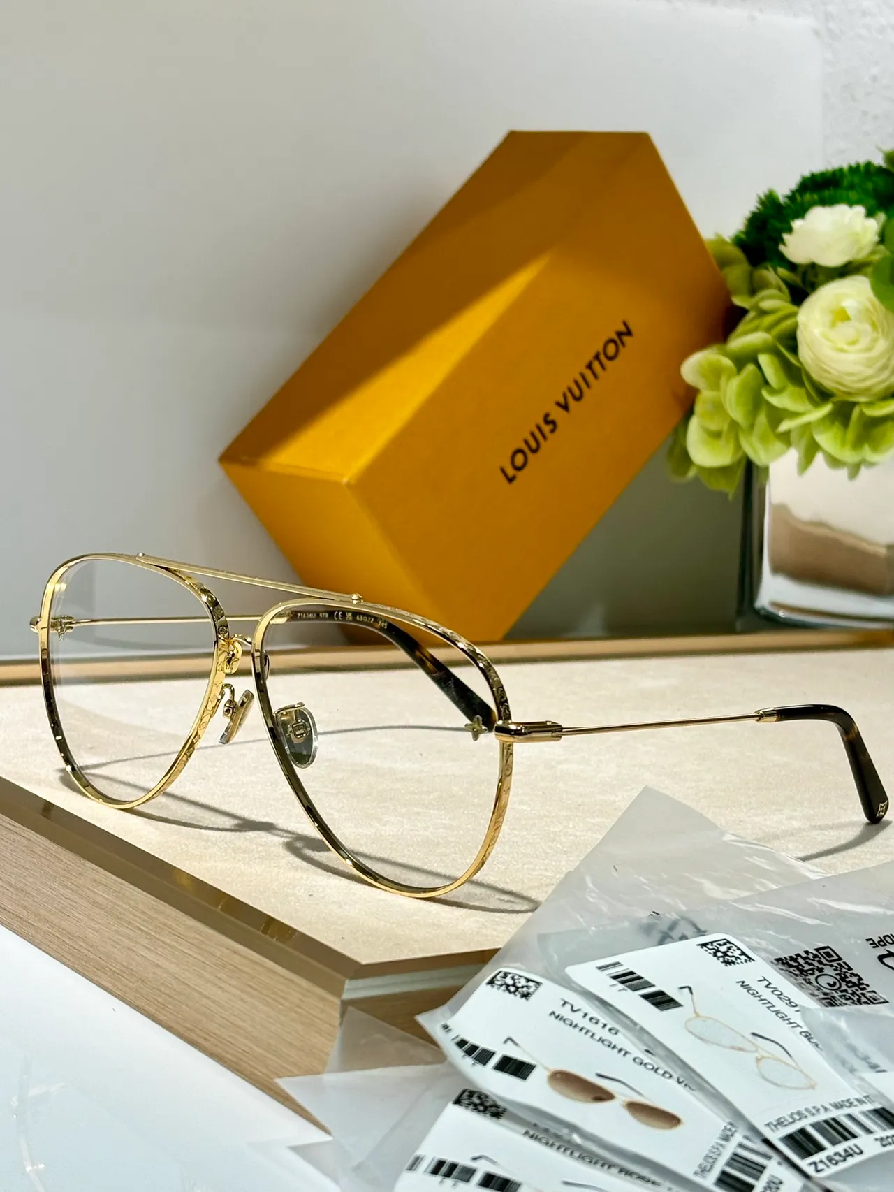 Louis Vuitton Nightlight Gold Violet Aviator Sunglasses 8