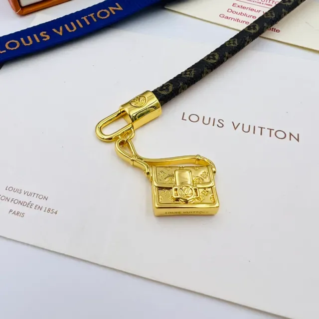Louis Vuitton Petite Malle Monogram Canvas Gold-Tone Lock Charm Bracelet 7