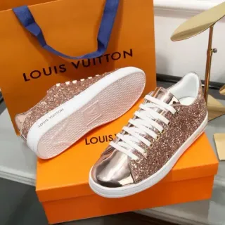 Louis Vuitton Zapatillas de Estilo de Vida con Brillo Rosa Dorado en la Parte Superior y Punta Metálica