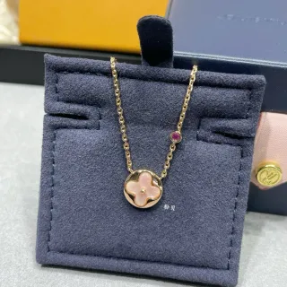 Louis Vuitton Quatre Feuilles 粉金链 珍珠母贝 Quatrefoil 坠子 项链