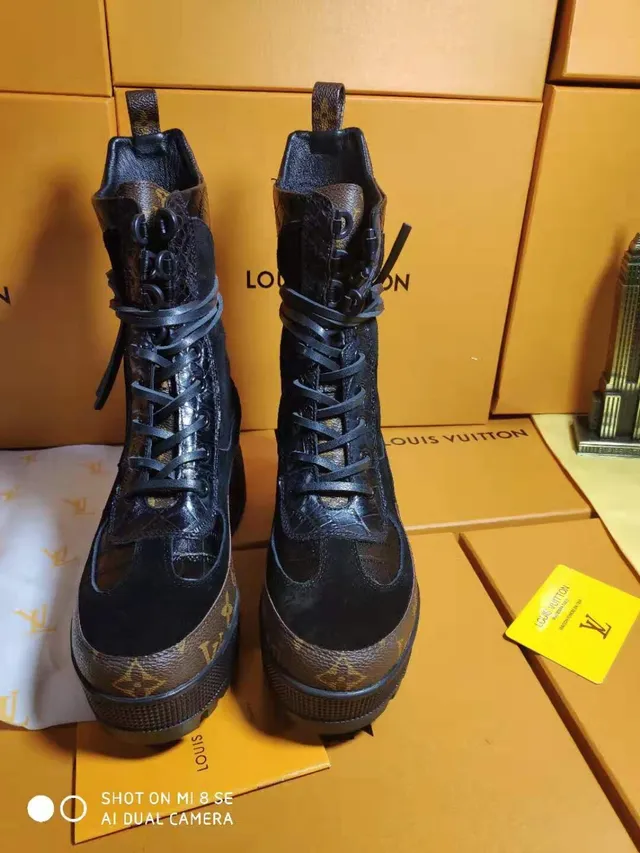 Louis Vuitton Run Away botas de tornozelo pretas de couro de crocodilo camurça monograma riscas 5
