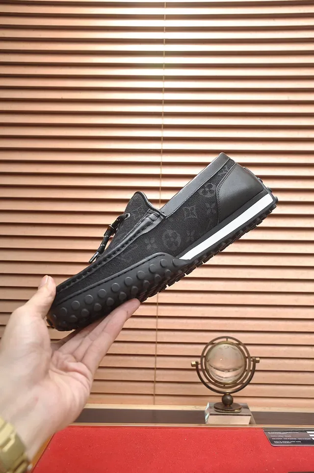 Louis Vuitton Run Away Loafer Noir Monogram Toile Cuir Talon Tassel Enfiler 5