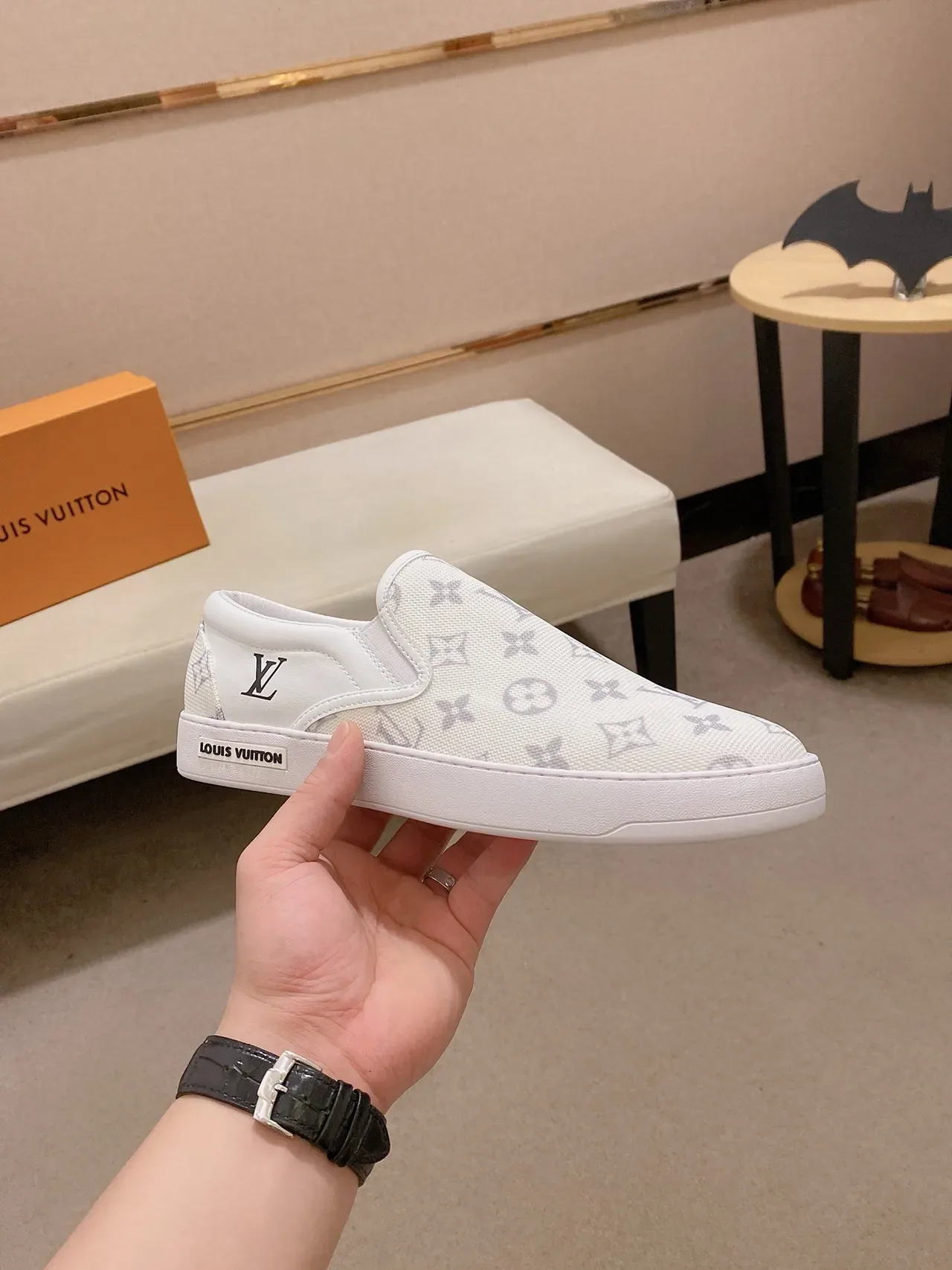 Louis Vuitton Run Away Monogram Lona Slip-On Lifestyle Tênis 4