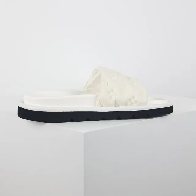 Louis Vuitton Run Away Slide Off-White and Black Slippers 7