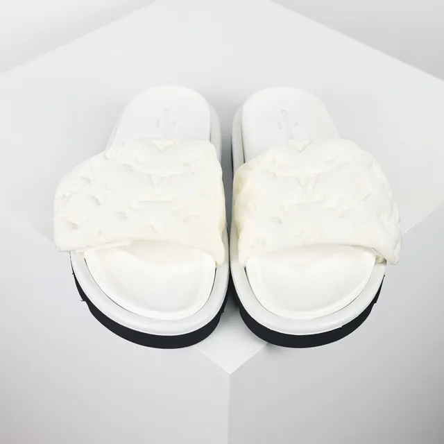 Louis Vuitton Run Away Slide Off-White and Black Slippers 8