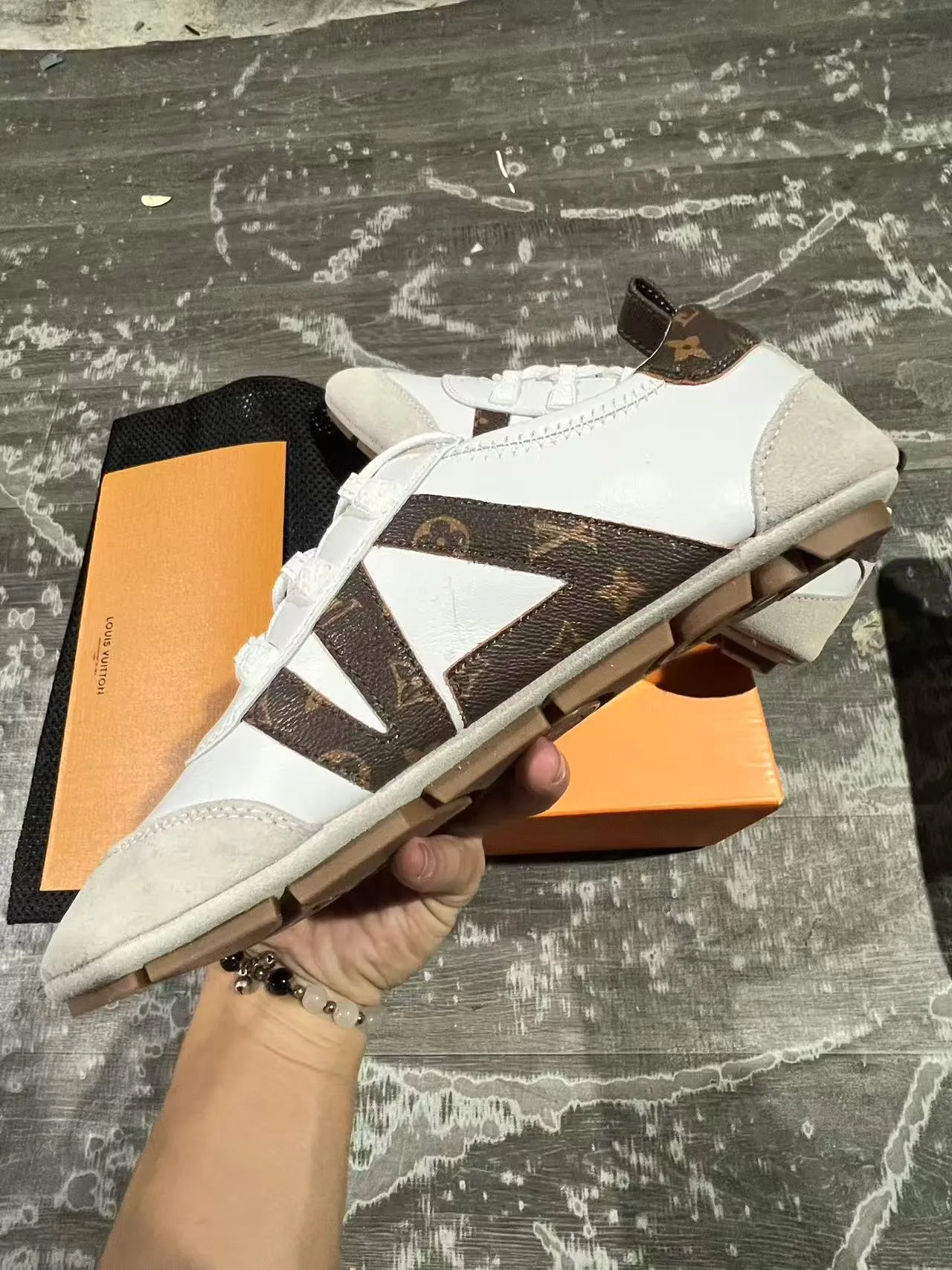 Louis Vuitton Run Away White and Brown Monogram Lifestyle Sneakers 5