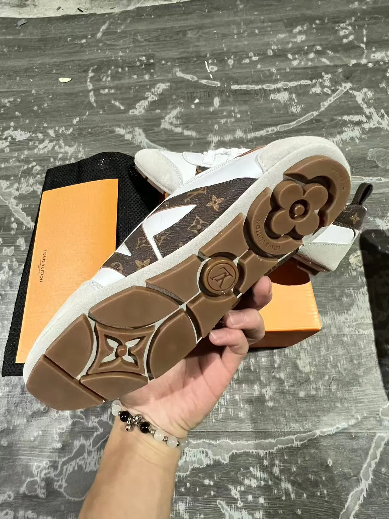 Louis Vuitton Run Away White and Brown Monogram Lifestyle Sneakers 6