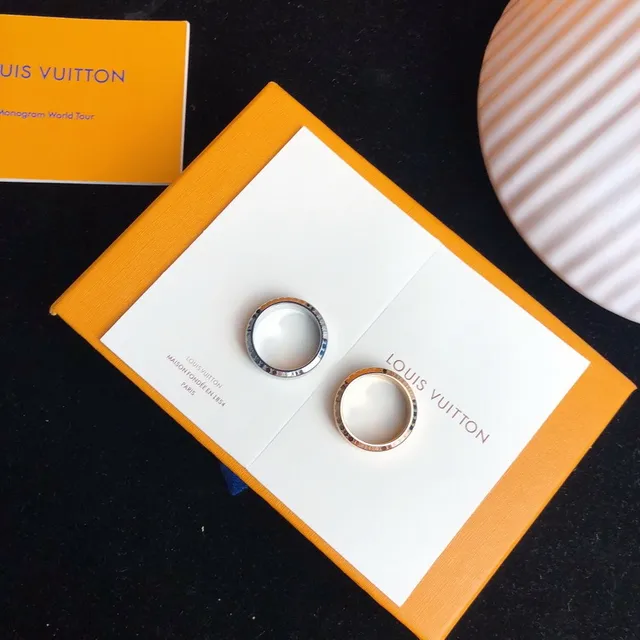 Louis Vuitton Signature Engraved Beveled Edge Rings 3