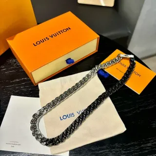 Louis Vuitton Silver Black Chunky Curb-Link Bicolored Metallic Necklace