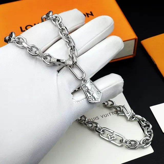 Louis Vuitton Silver Chunky Curb Chain Monogram-Charm Interspersed Necklace 10