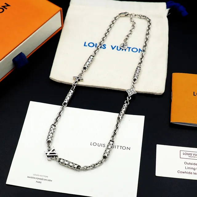 Louis Vuitton Silver Metal Monogram-Engraved Cylindrical Links Necklace 7