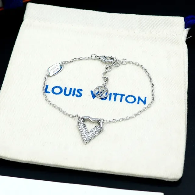Louis Vuitton Silver Transparent Chain Crystal-Paved Heart Pendant Bracelet 12