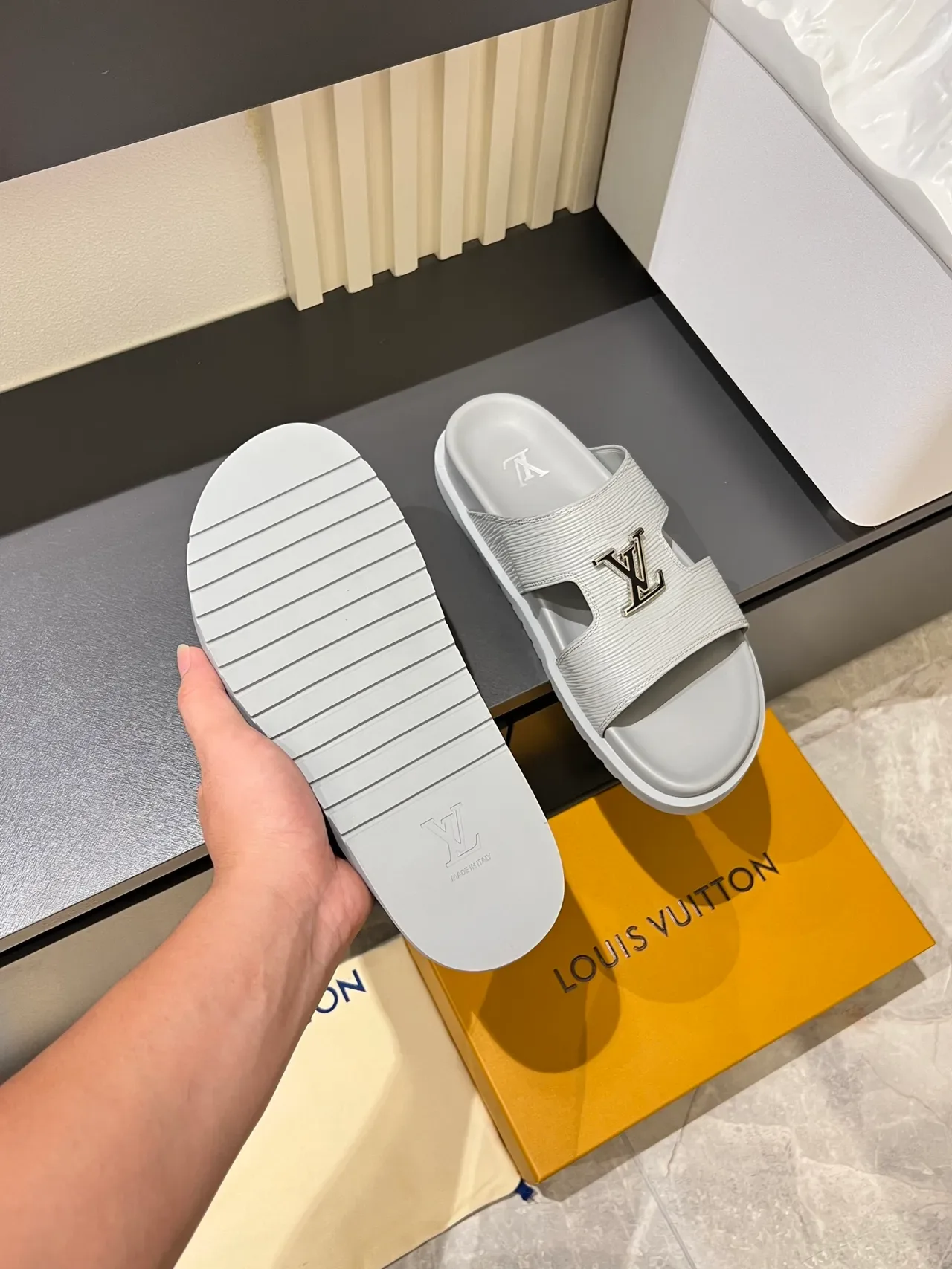 Louis Vuitton Slide Sandals Double-Strap Molded Sole Slippers 4