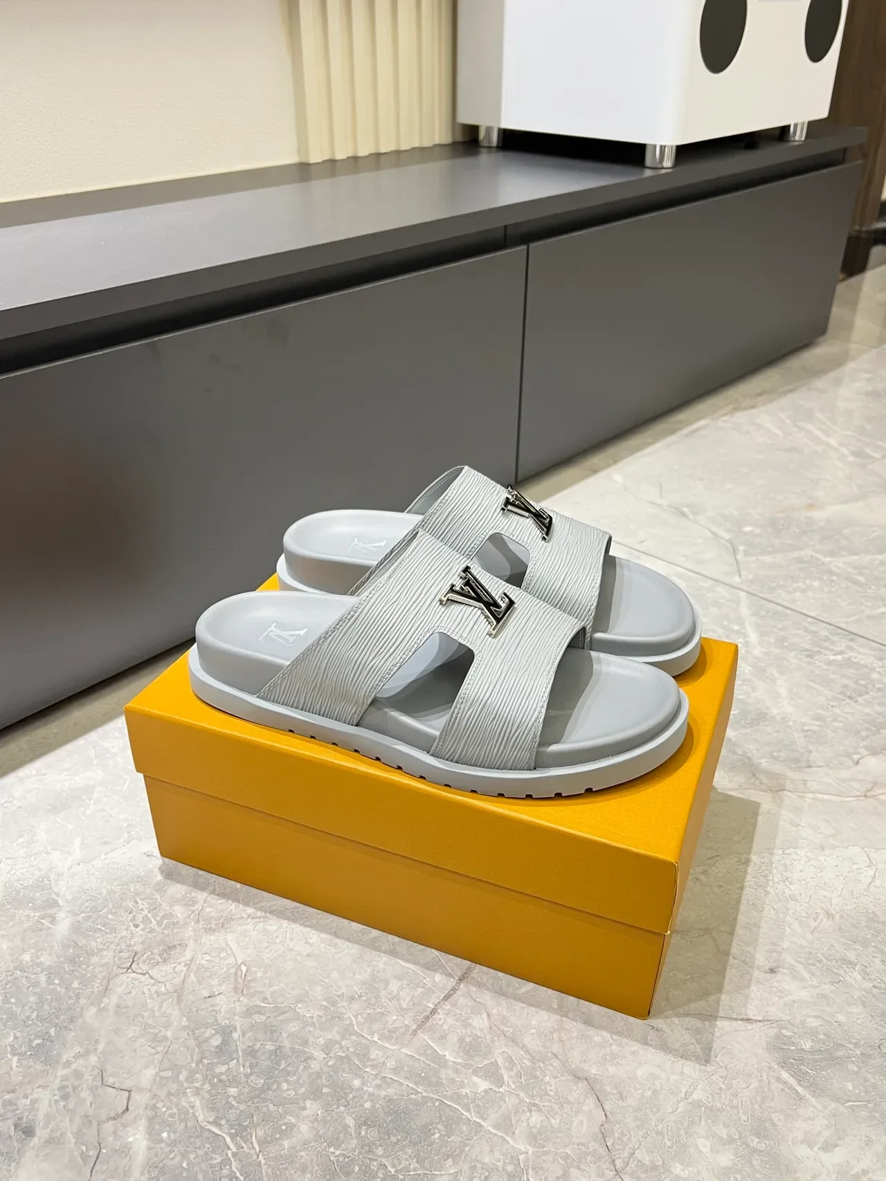 Louis Vuitton Slide Sandals Double-Strap Molded Sole Slippers 16