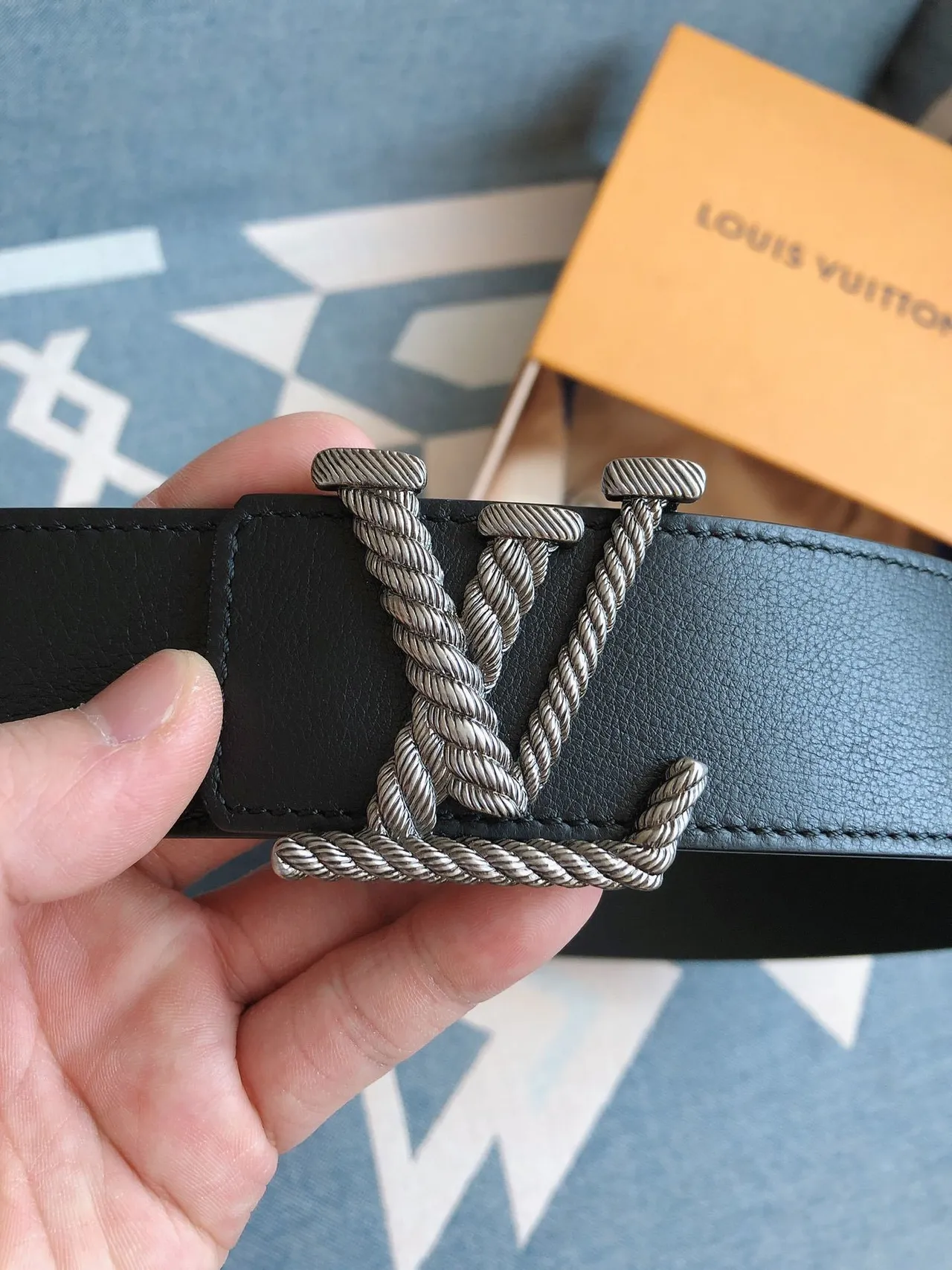 Louis Vuitton Twisted Rope LV Buckle Black Leather Belt 7