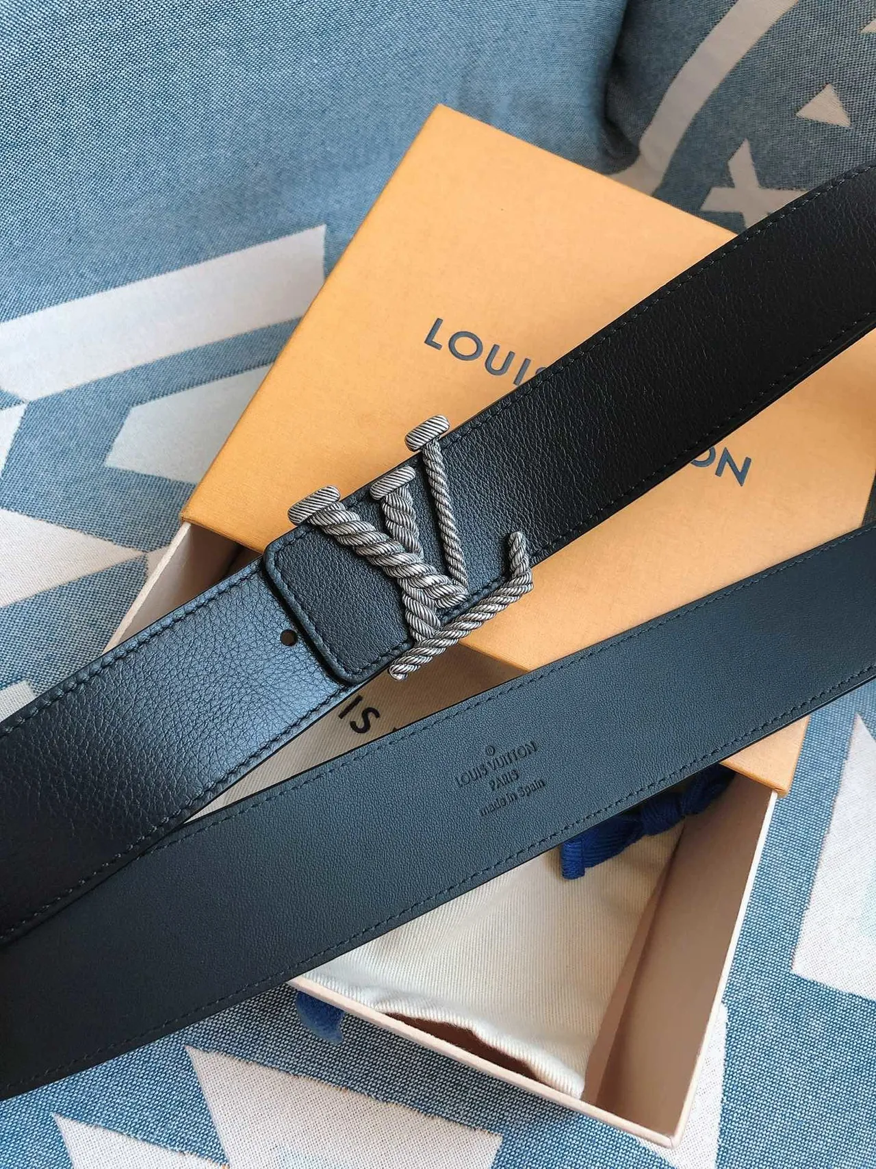 Louis Vuitton Twisted Rope LV Buckle Black Leather Belt 8
