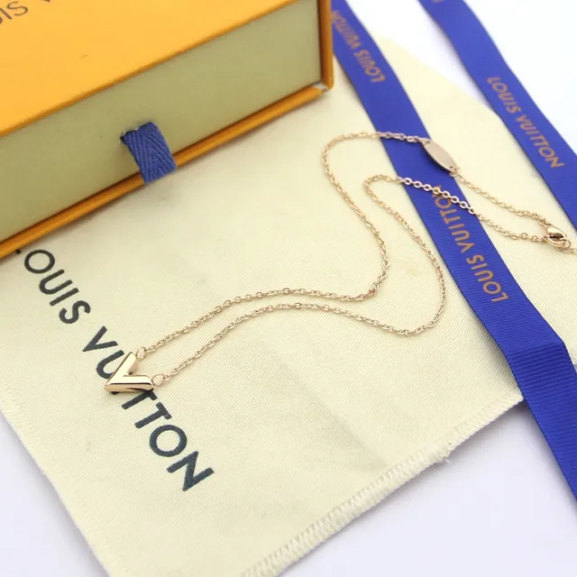 Louis Vuitton V-Pendant Gold Silver Fine Link Chain Necklace 7