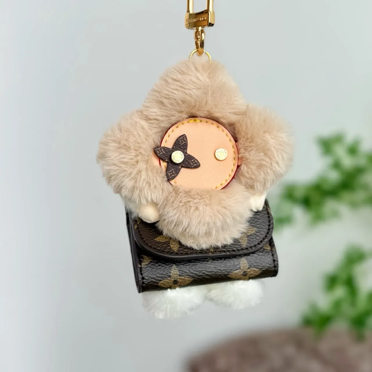 Louis Vuitton Vivienne Pink Beige Floral Plush Charm Faux Fur Trim Handbag 3