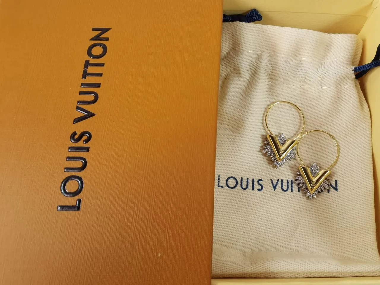 Louis Vuitton Volt V-Motif Pavé Crystal Gold Hoop Earrings 5