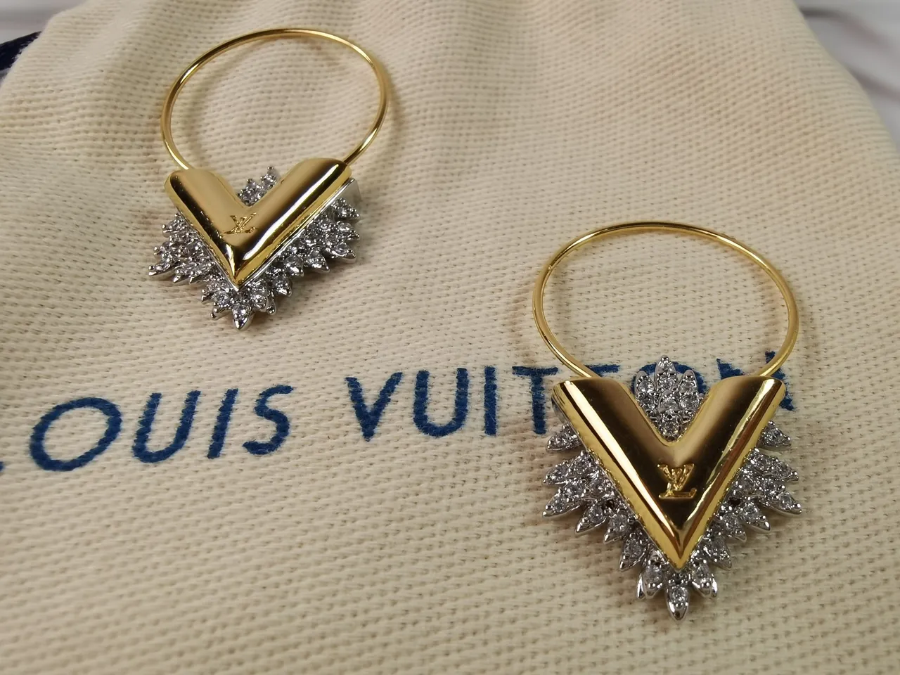 Louis Vuitton Volt V-Motif Pavé Crystal Gold Hoop Earrings 6